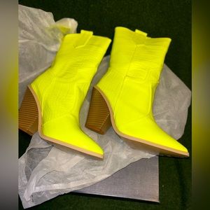 💛NEW 💛Neon Lime Croc Embossed Cone heeled Boots